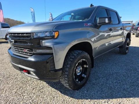 Another view of 2019 Chevrolet Silverado 1500 LT Trail Boss for sale in Logan, OH at Hocking Valley Motors