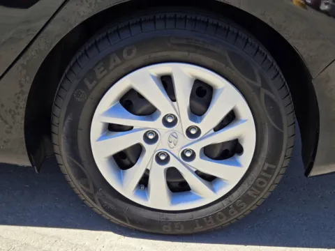 More photos of 2016 Hyundai Elantra SE at Baja Auto Sales West, NV