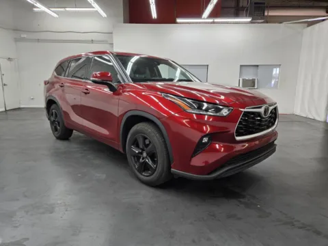 More photos of 2021 Toyota Highlander LE at Baja Auto Sales West, NV
