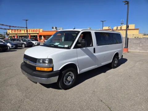 White 2013 Chevrolet Express Passenger LS for sale in Las Vegas, NV