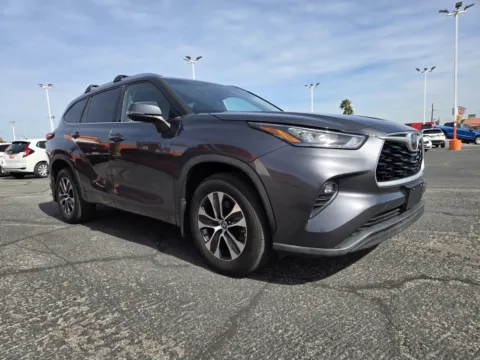 More photos of 2020 Toyota Highlander XLE at Baja Auto Sales West, NV