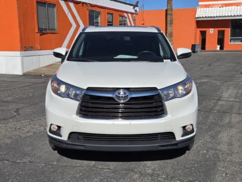 More photos of 2015 Toyota Highlander XLE at Baja Auto Sales West, NV