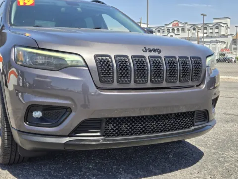 More photos of 2019 Jeep Cherokee Altitude at Baja Auto Sales West, NV
