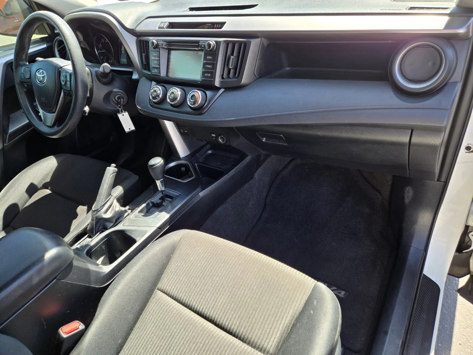 Toyota RAV4 photo 13