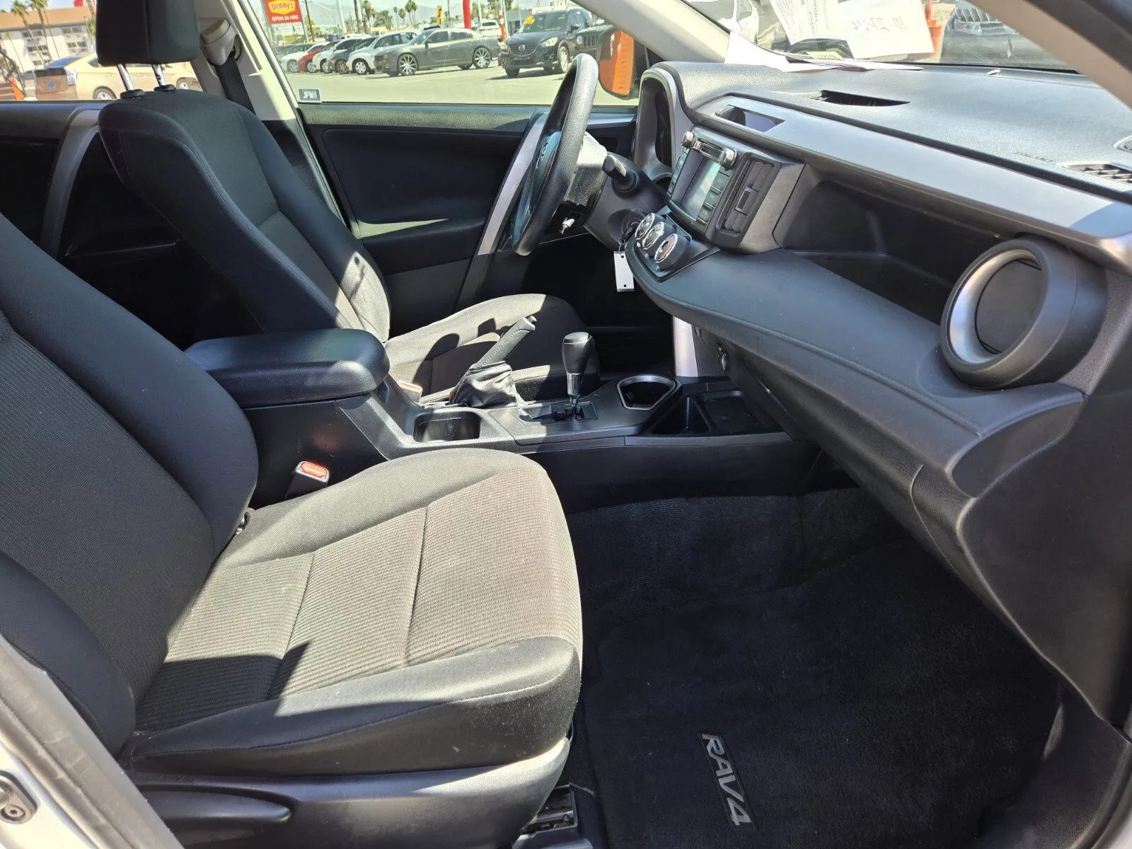 Toyota RAV4 photo 12