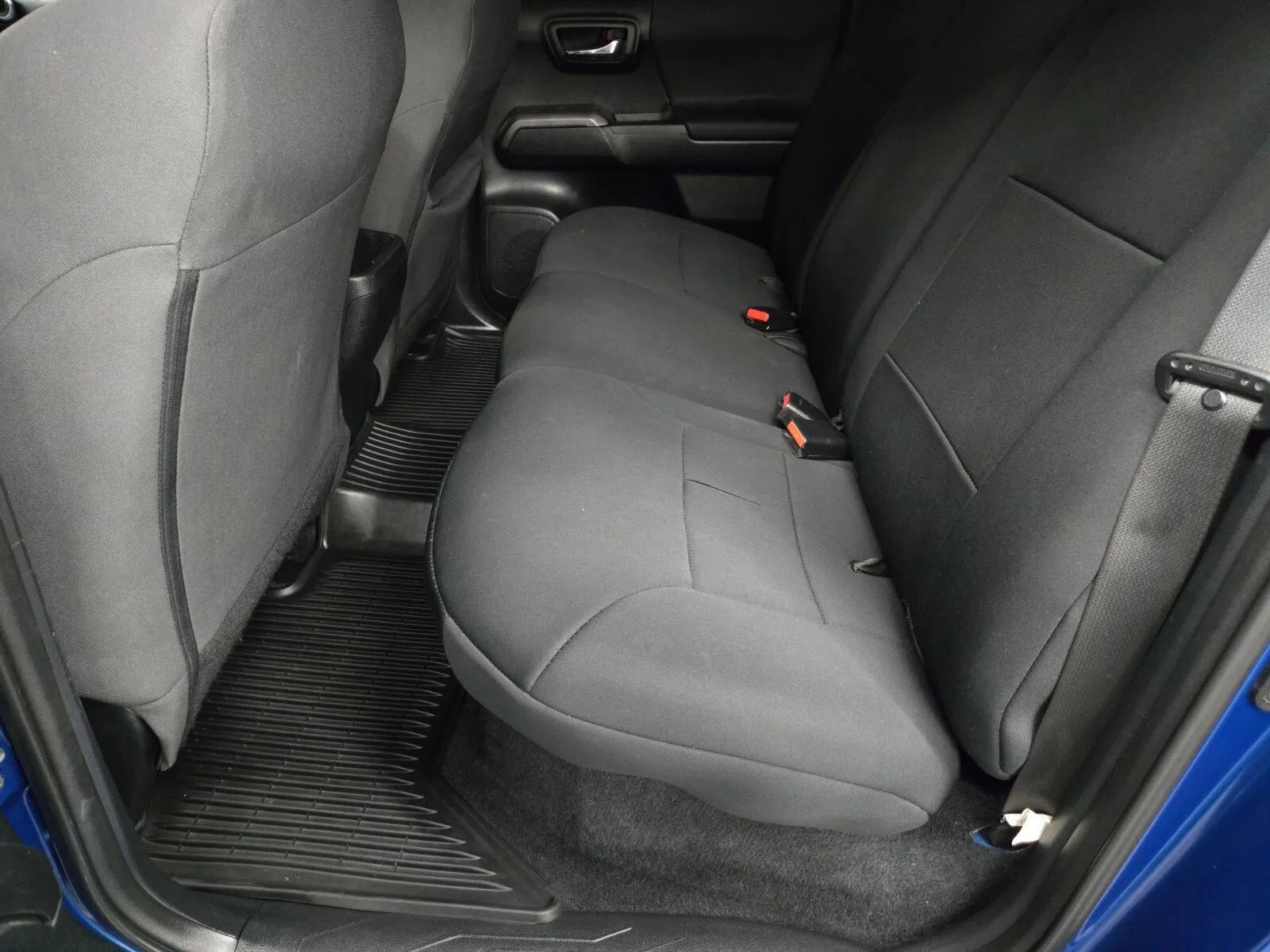 2018 Toyota Tacoma SR5 - Photo 9