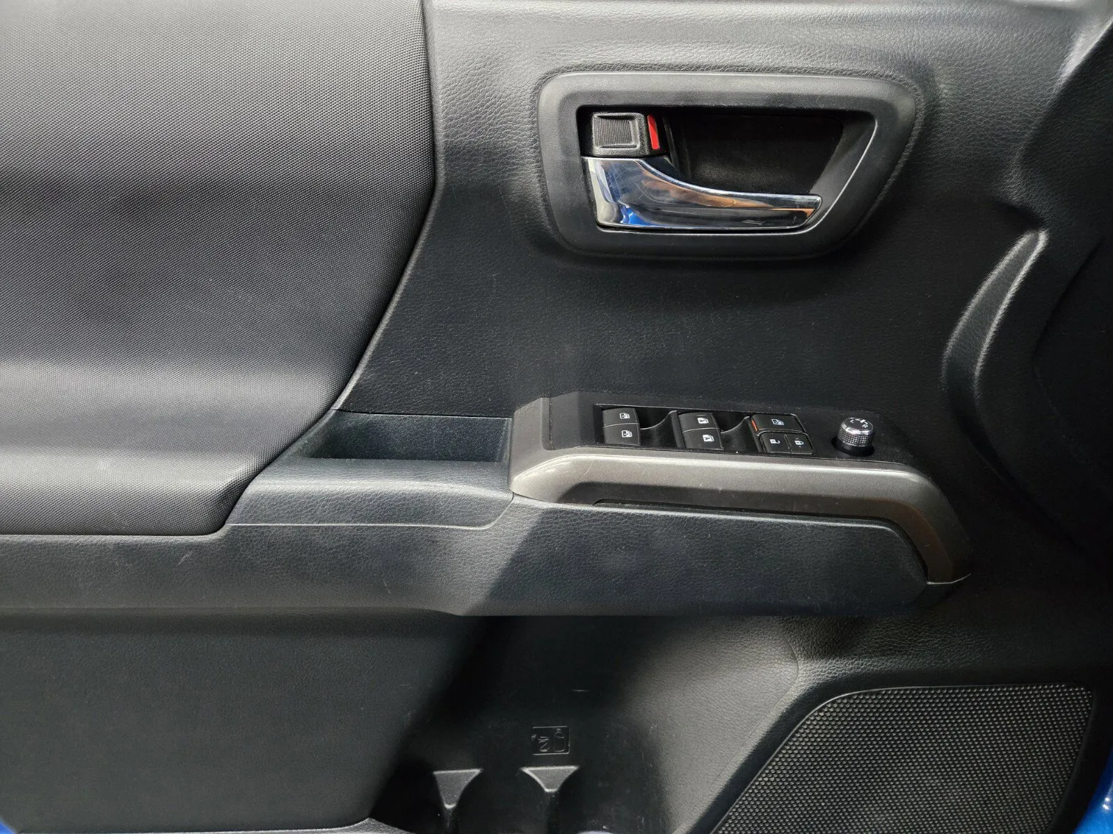 2018 Toyota Tacoma SR5 - Photo 15