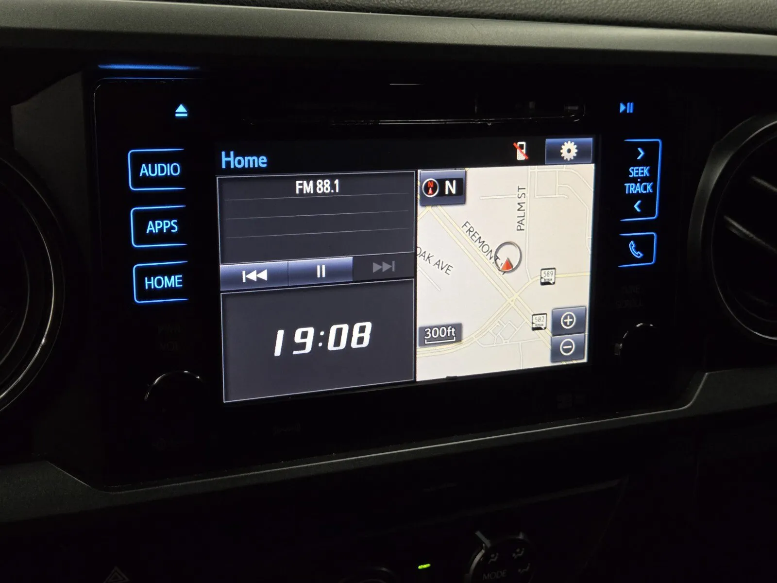 2018 Toyota Tacoma SR5 - Photo 18