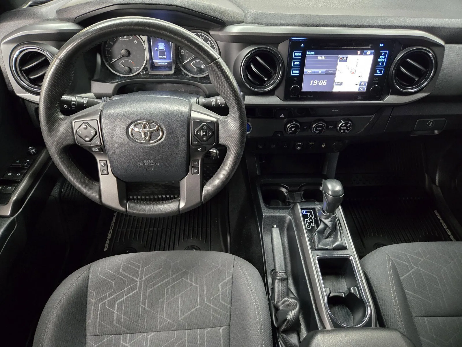 2018 Toyota Tacoma SR5 - Photo 10