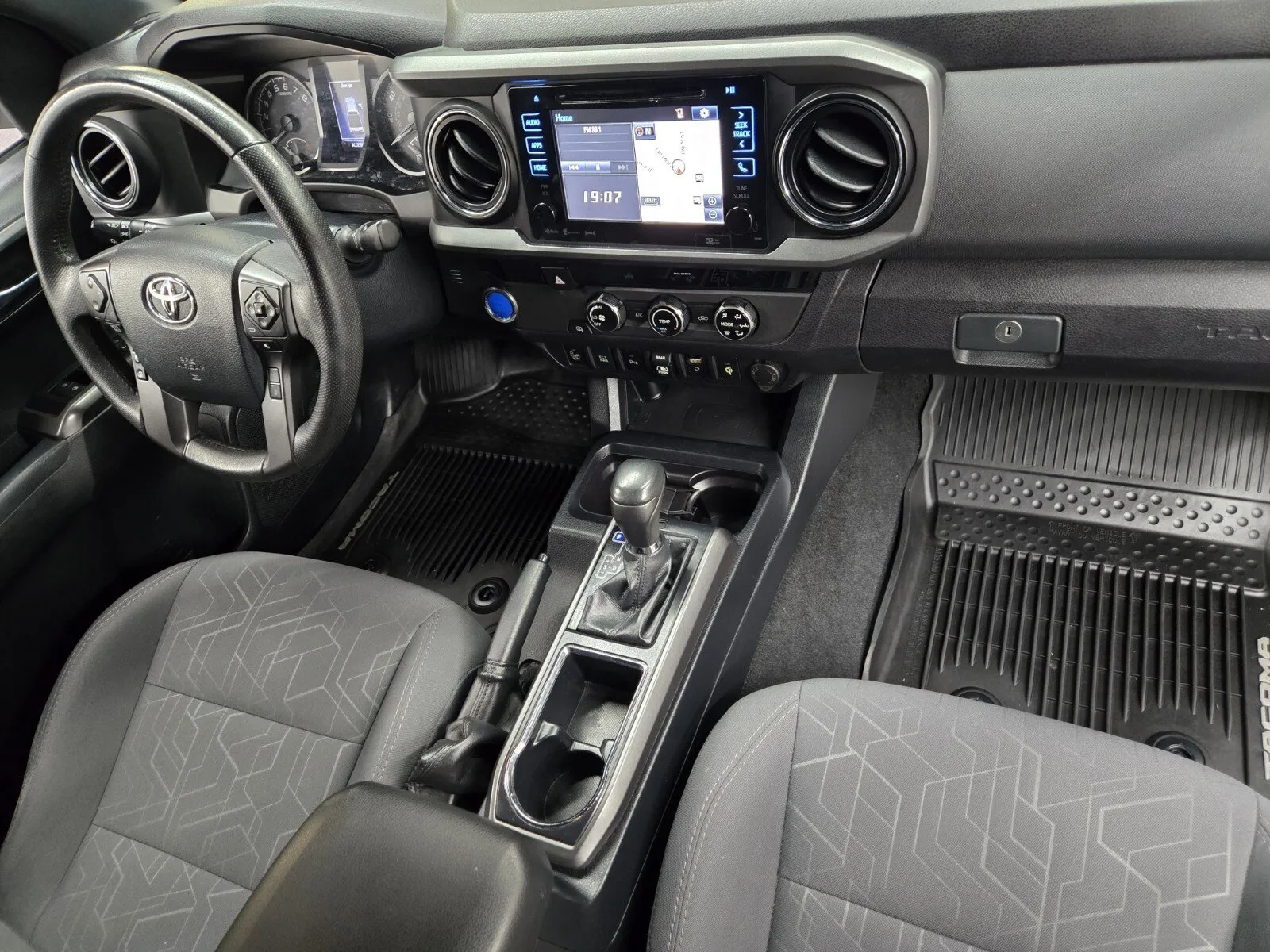 2018 Toyota Tacoma SR5 - Photo 14