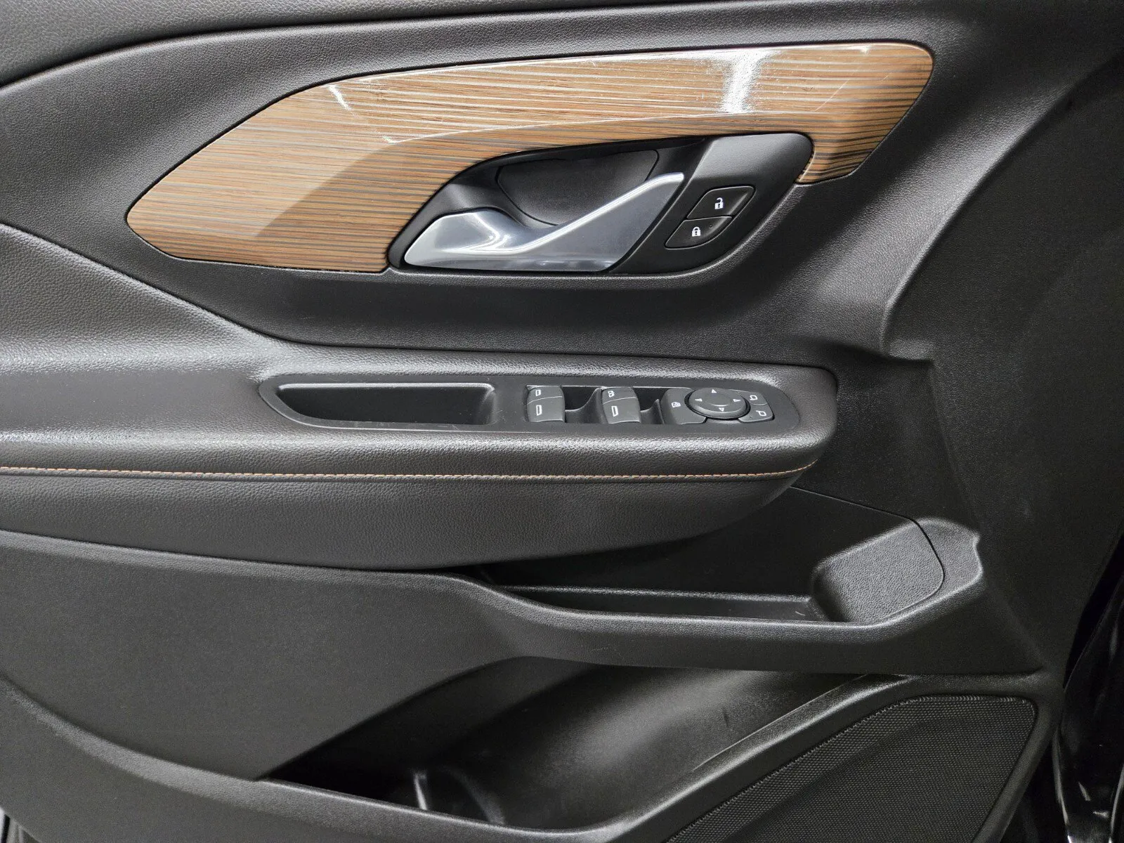 GMC Terrain photo 14