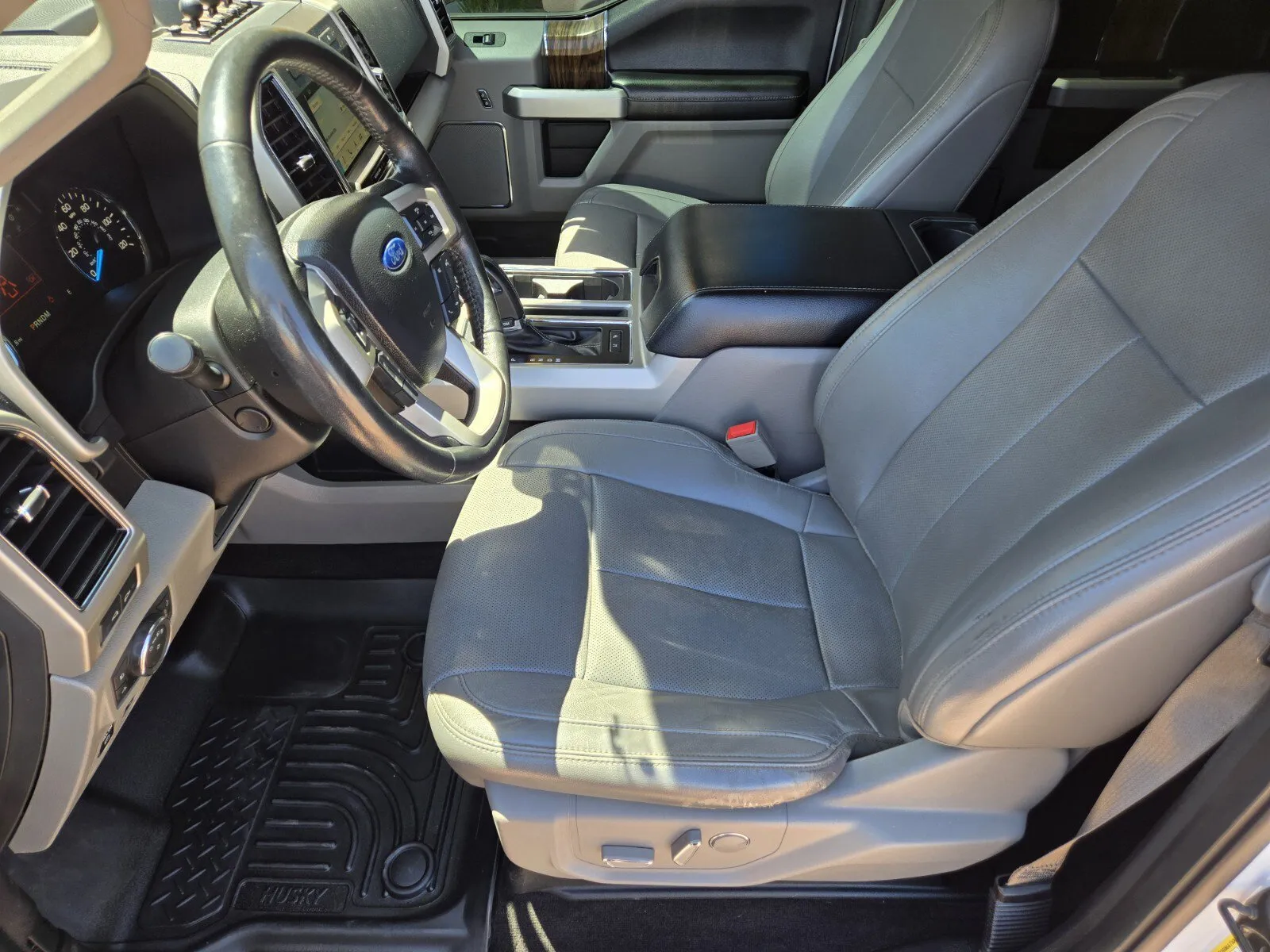 Ford F-150 photo 7
