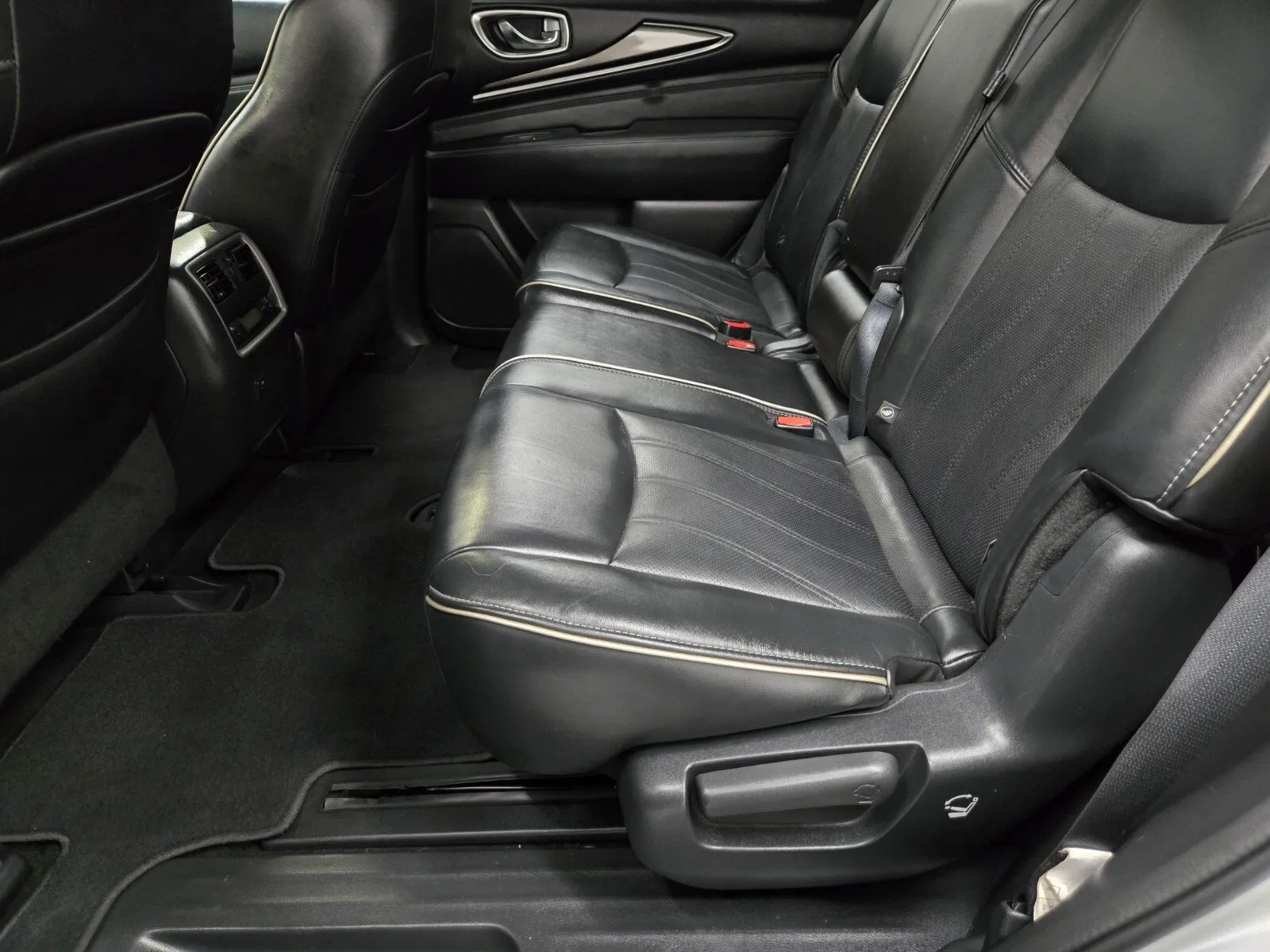 2016 INFINITI QX60 Base - Photo 10