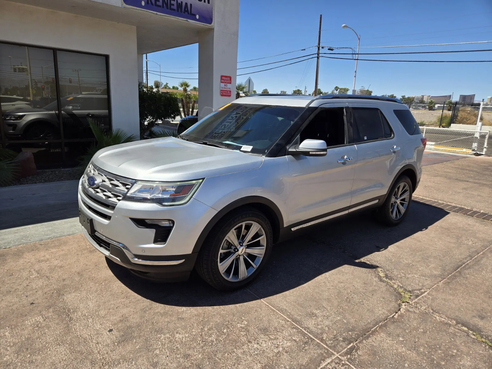 Silver 2018 Ford Explorer Limited for sale in Las Vegas, NV