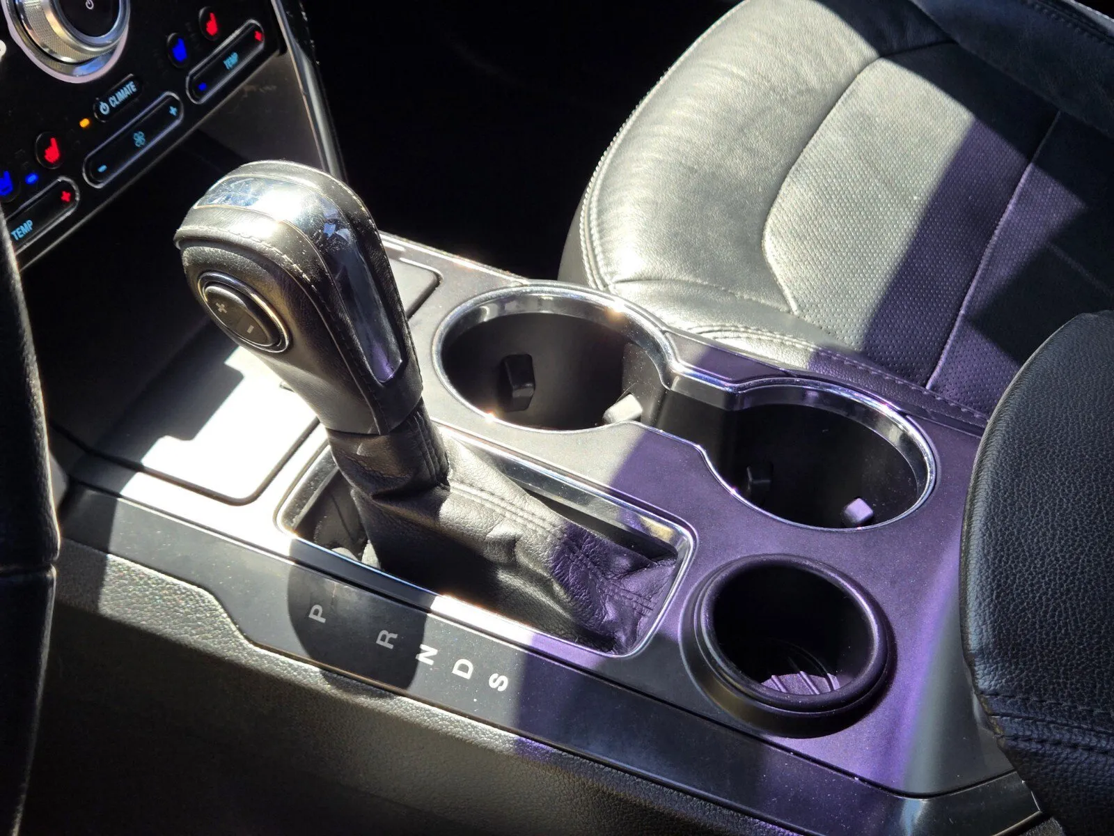 Ford Explorer photo 20