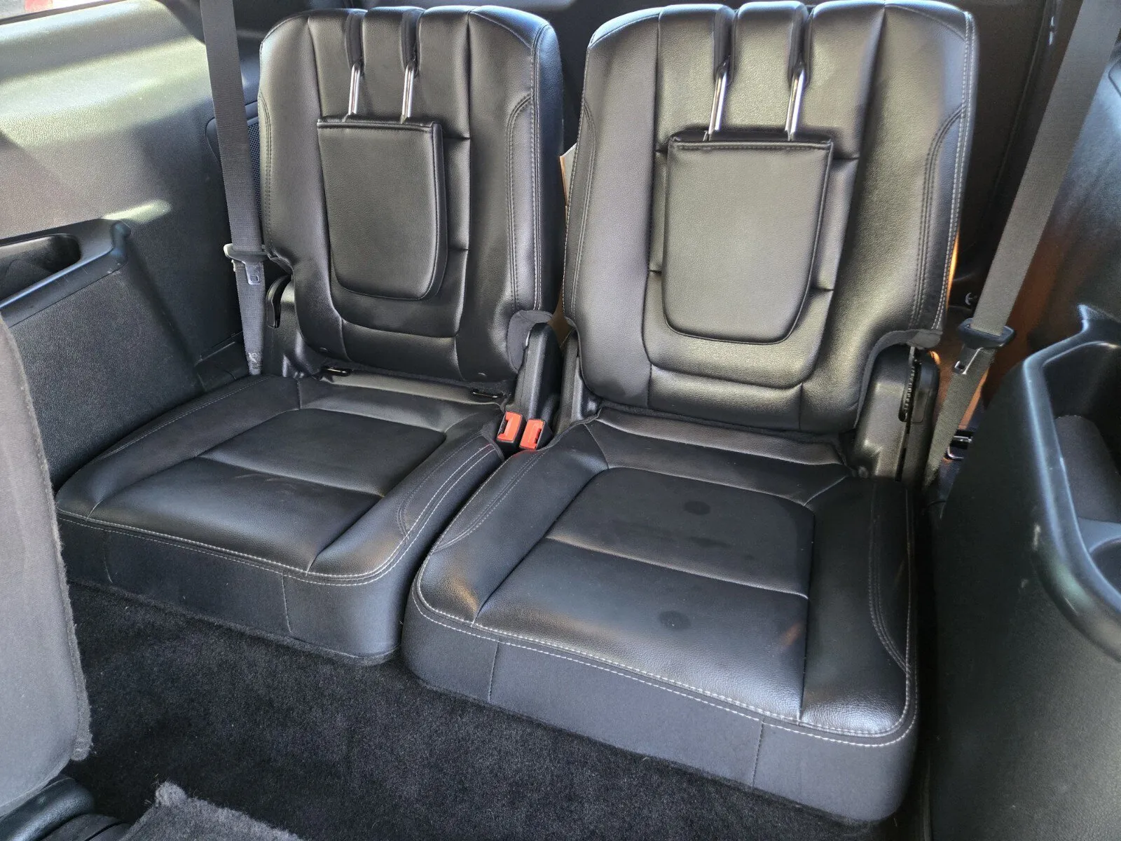 Ford Explorer photo 11