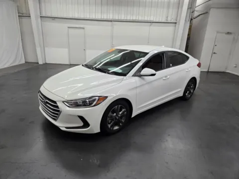 White 2017 Hyundai Elantra SE for sale in Las Vegas, NV