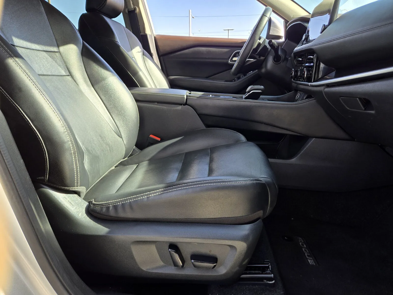 Nissan Rogue photo 13