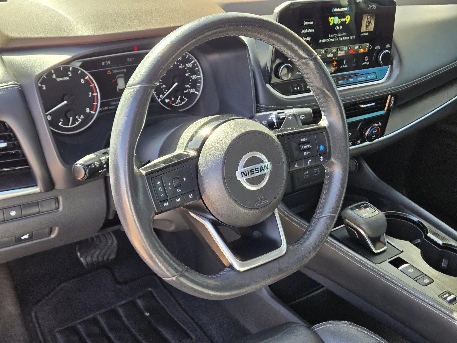 Nissan Rogue photo 16