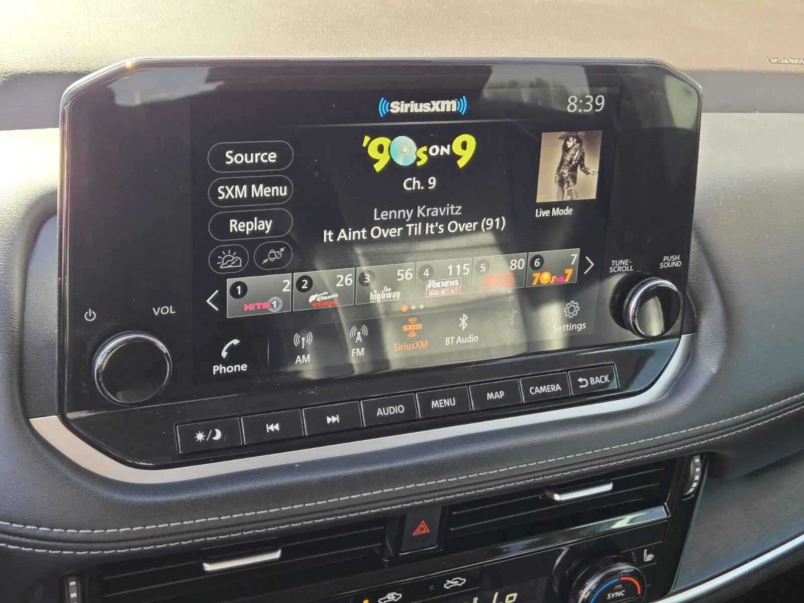 Nissan Rogue photo 18