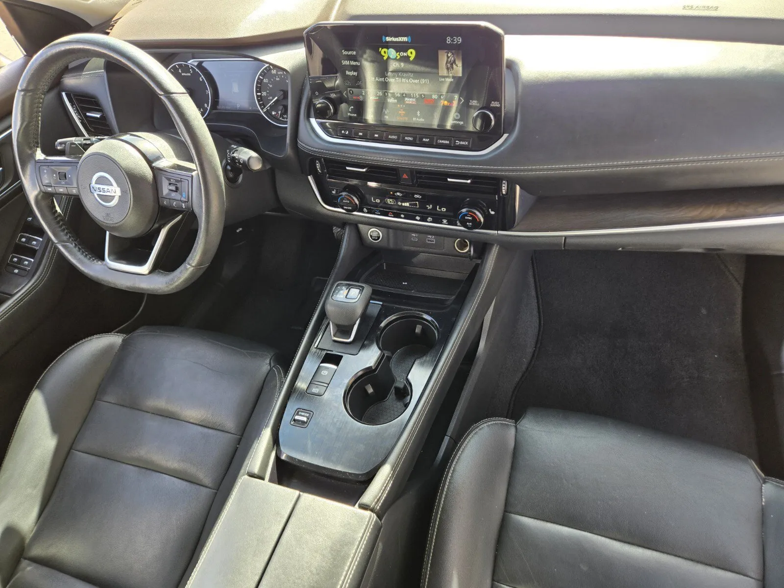 Nissan Rogue photo 14
