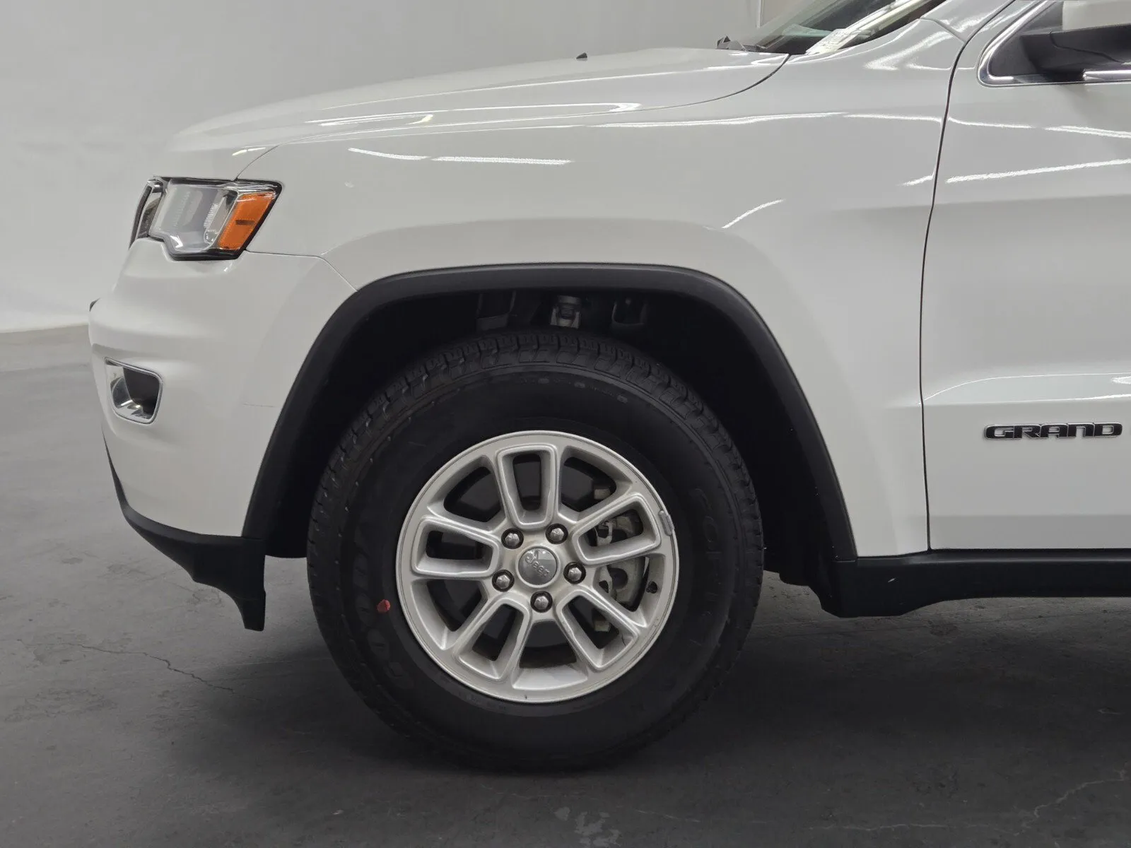 Jeep Grand Cherokee photo 6