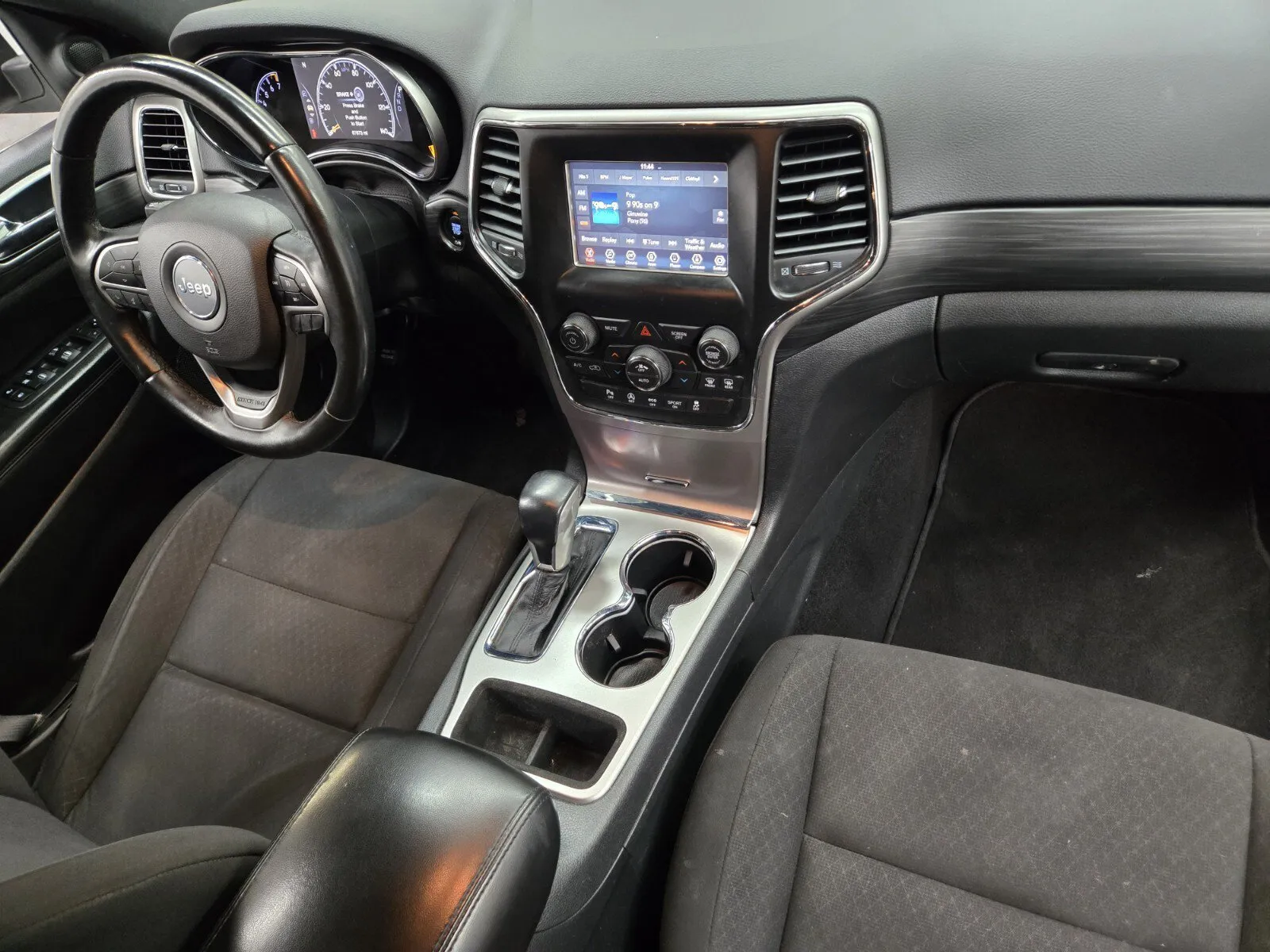Jeep Grand Cherokee photo 13