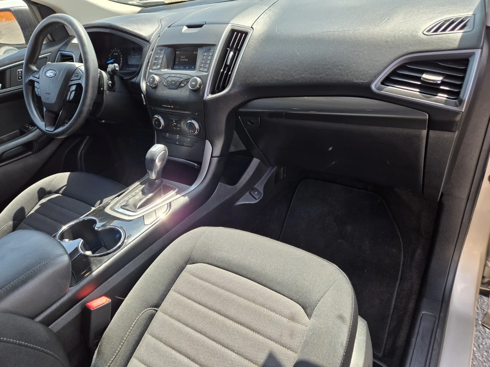 Ford Edge photo 13