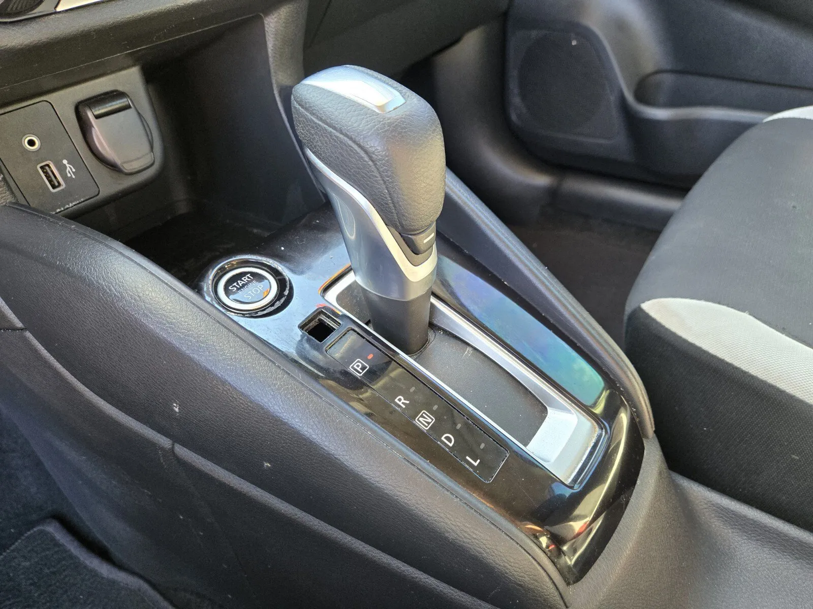 Nissan Versa photo 19