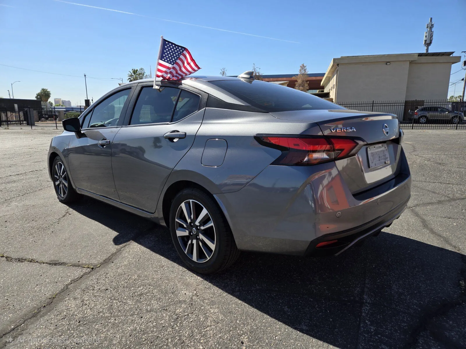 Nissan Versa photo 3