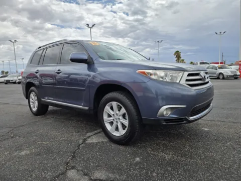 More photos of 2013 Toyota Highlander Plus at Baja Auto Sales West, NV