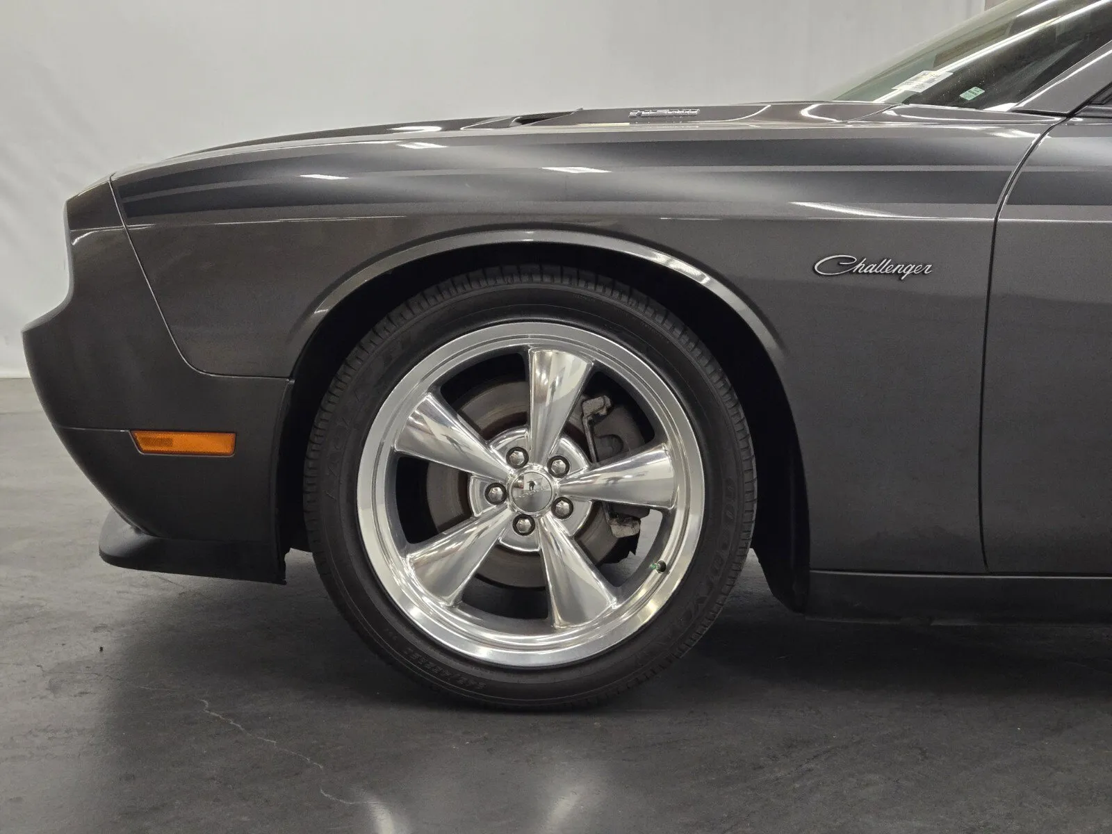 Dodge Challenger photo 6