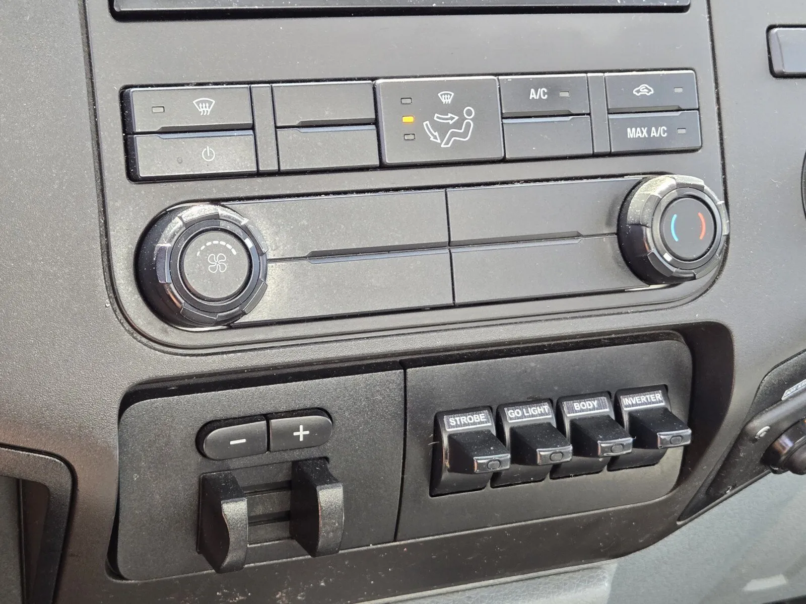 2012 Ford F-350 Super Duty XL - Photo 17