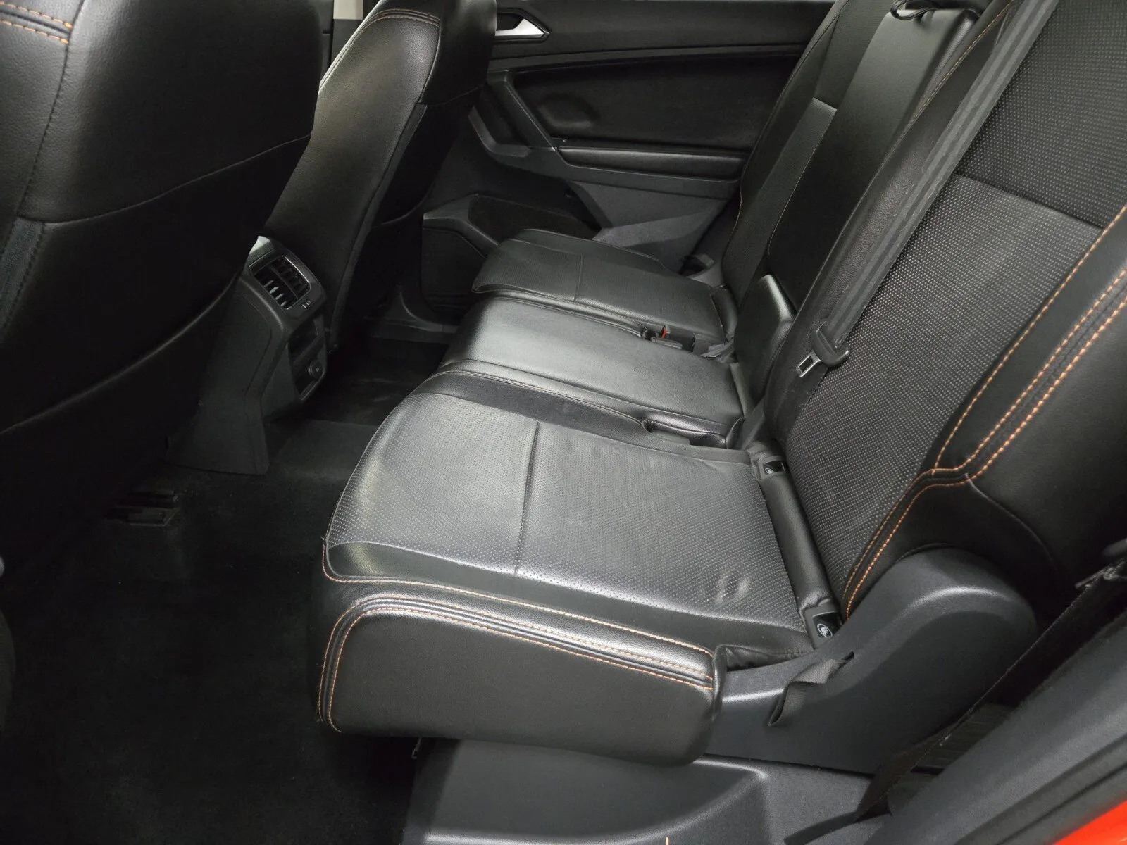 2018 Volkswagen Tiguan S - Photo 8