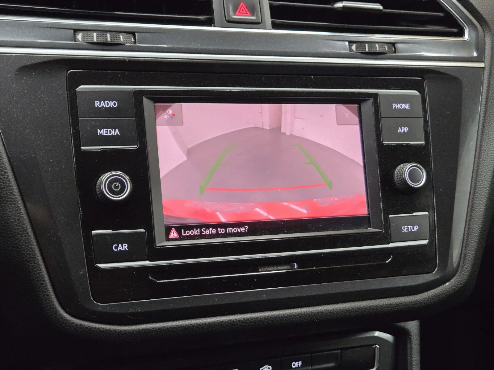 2018 Volkswagen Tiguan S - Photo 19