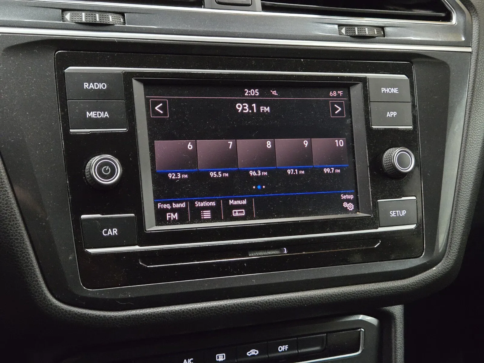 2018 Volkswagen Tiguan S - Photo 18