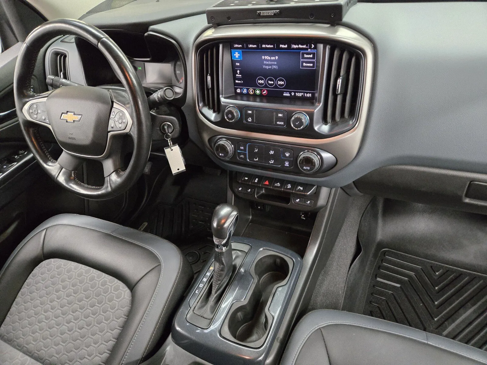 Chevrolet Colorado photo 13