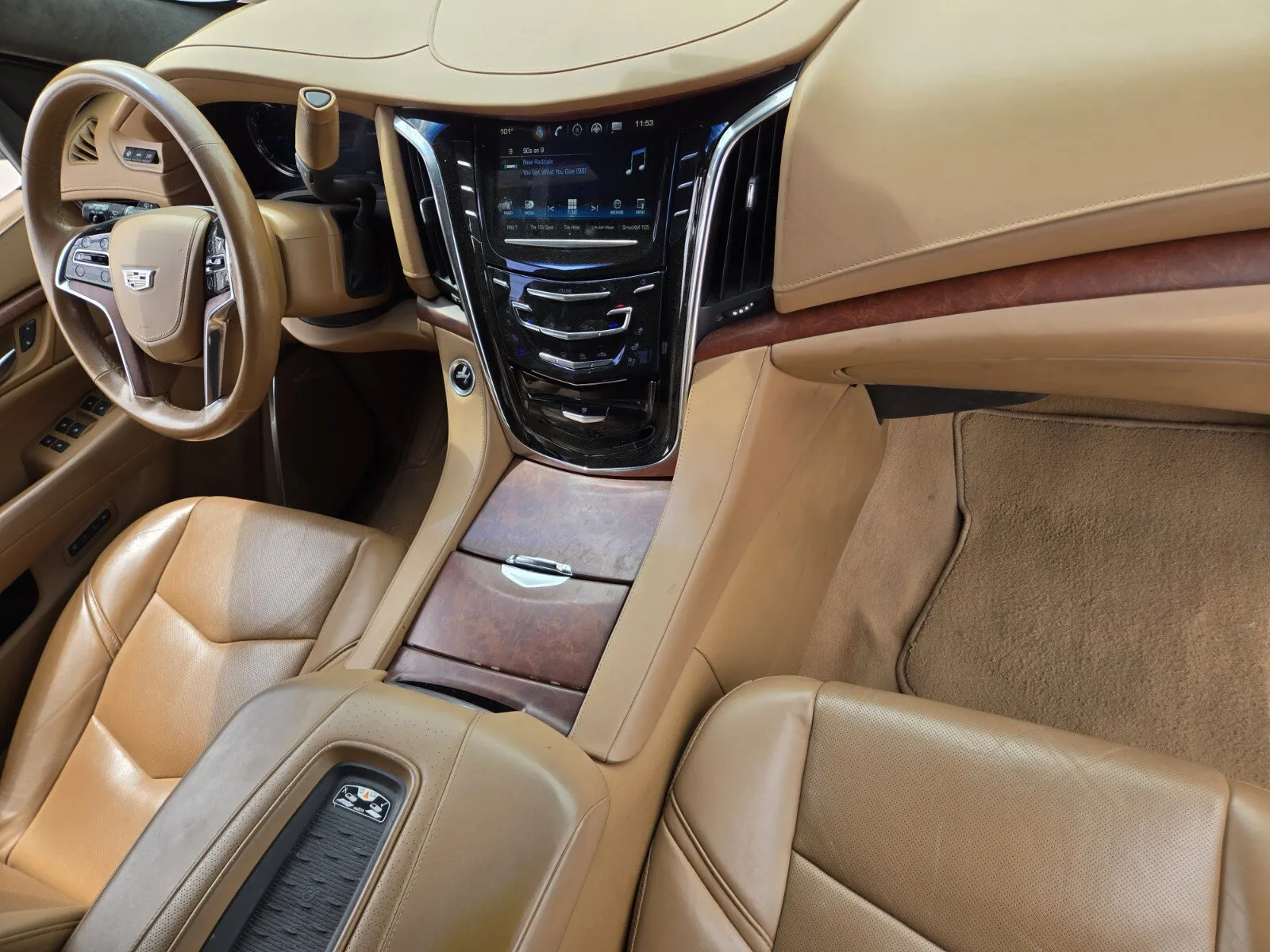 Cadillac Escalade photo 13