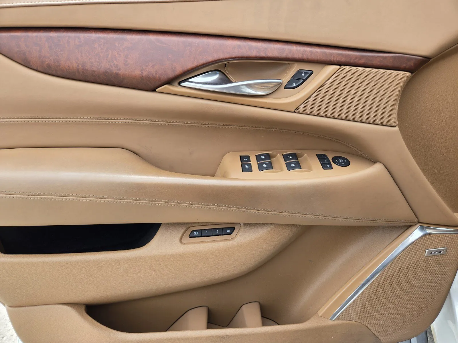 Cadillac Escalade photo 14