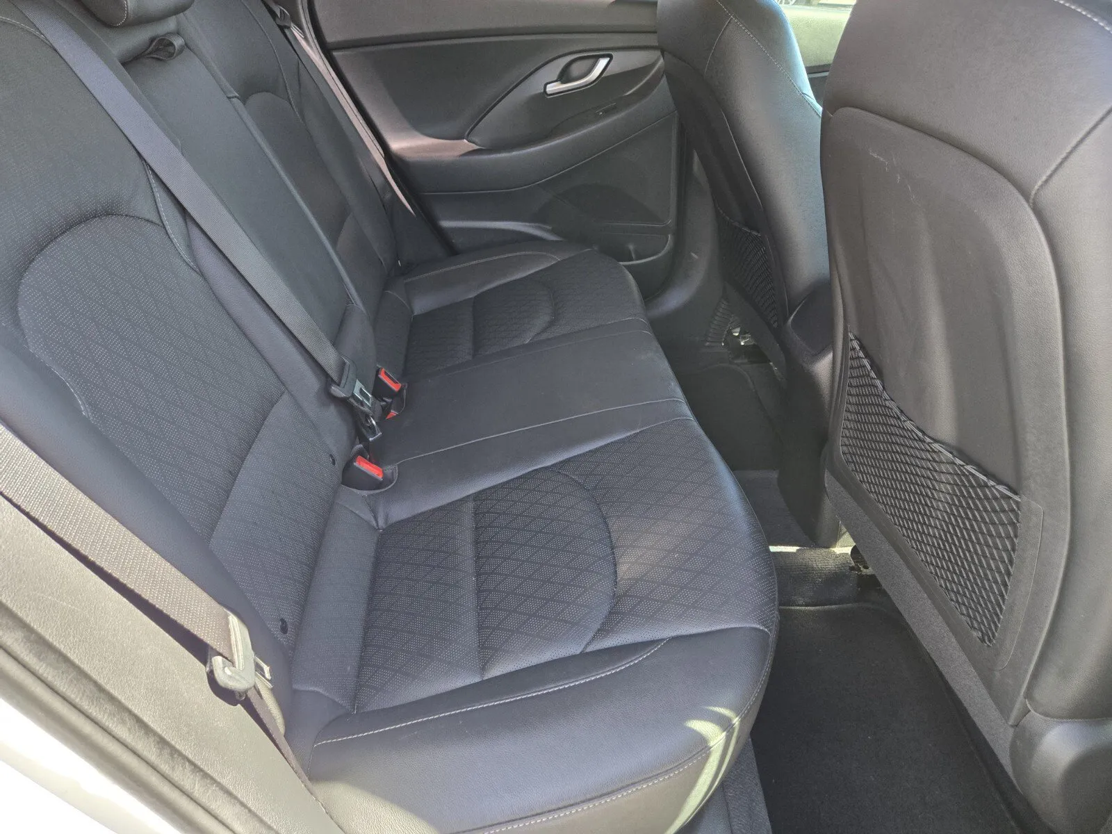 Hyundai Elantra GT photo 12