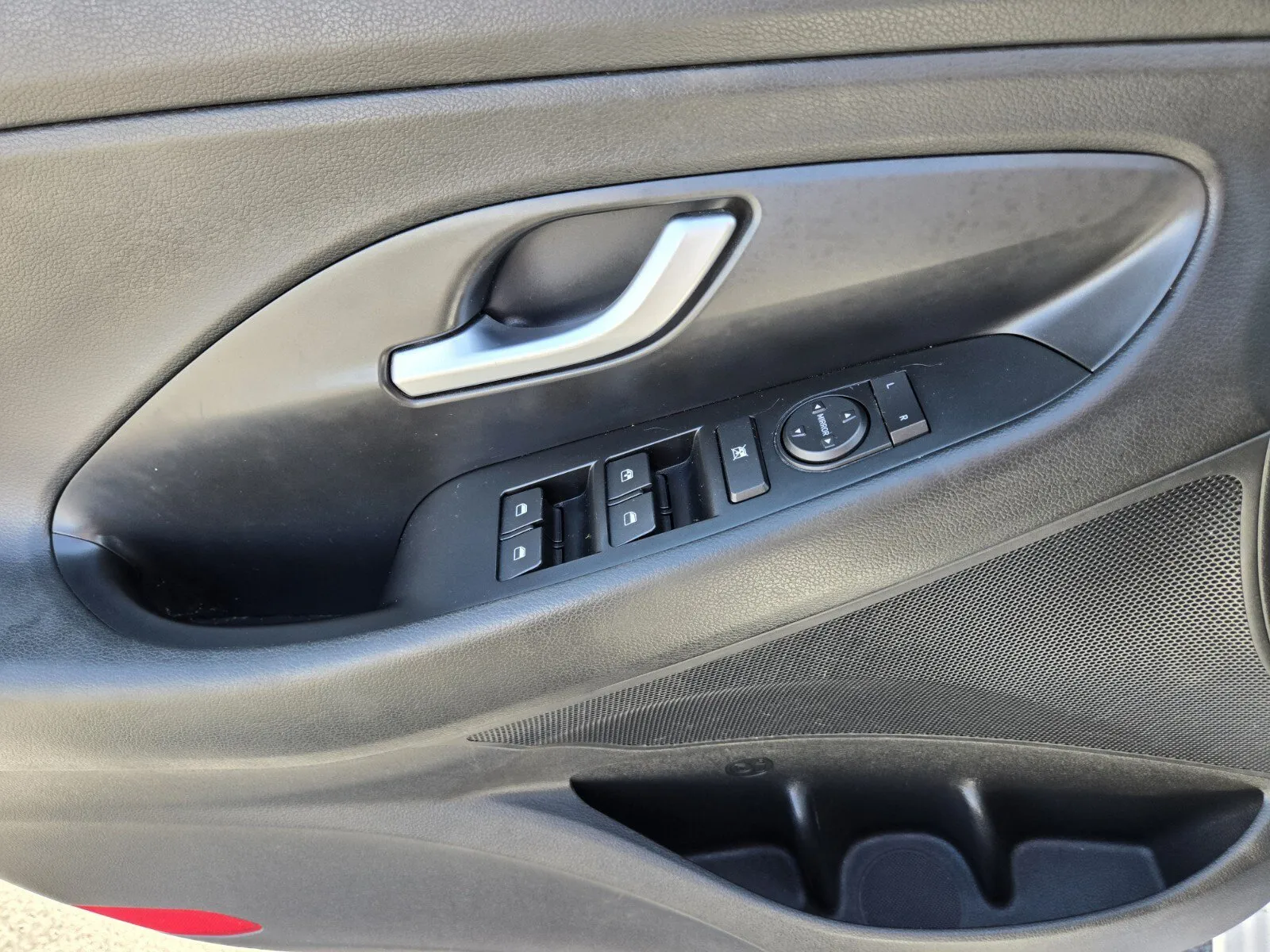 Hyundai Elantra GT photo 15