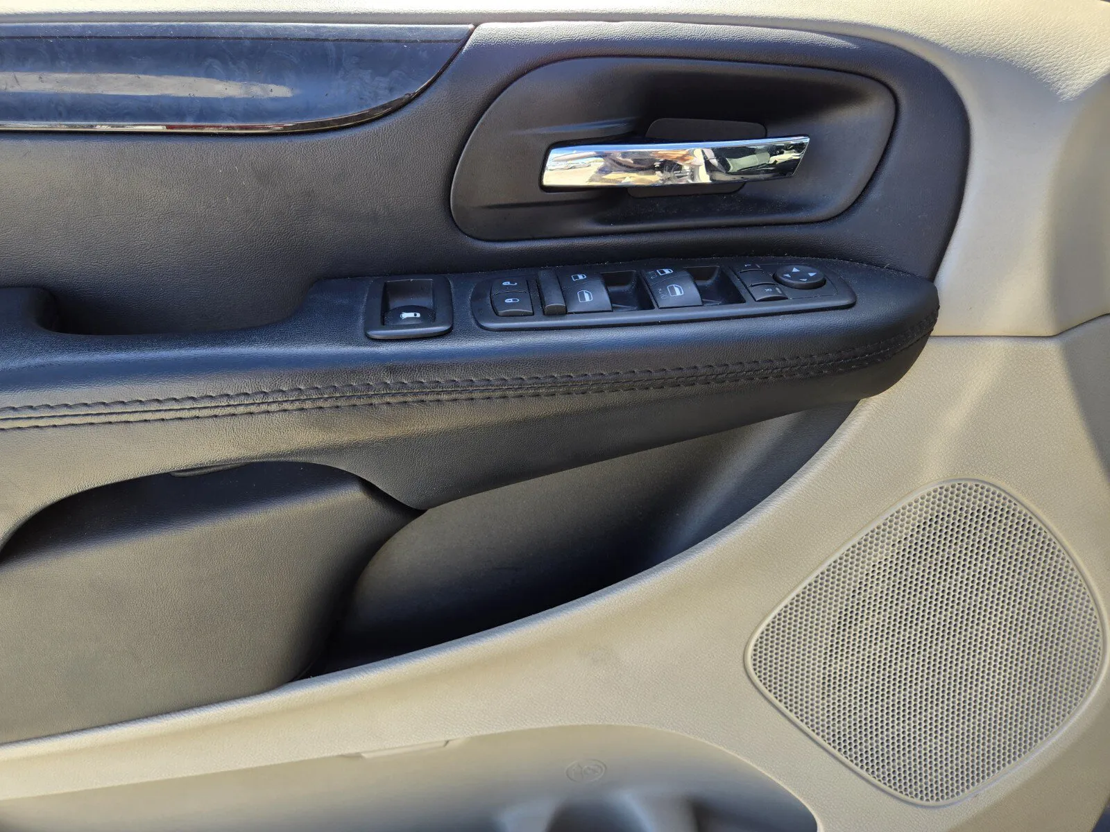 Dodge Grand Caravan photo 15