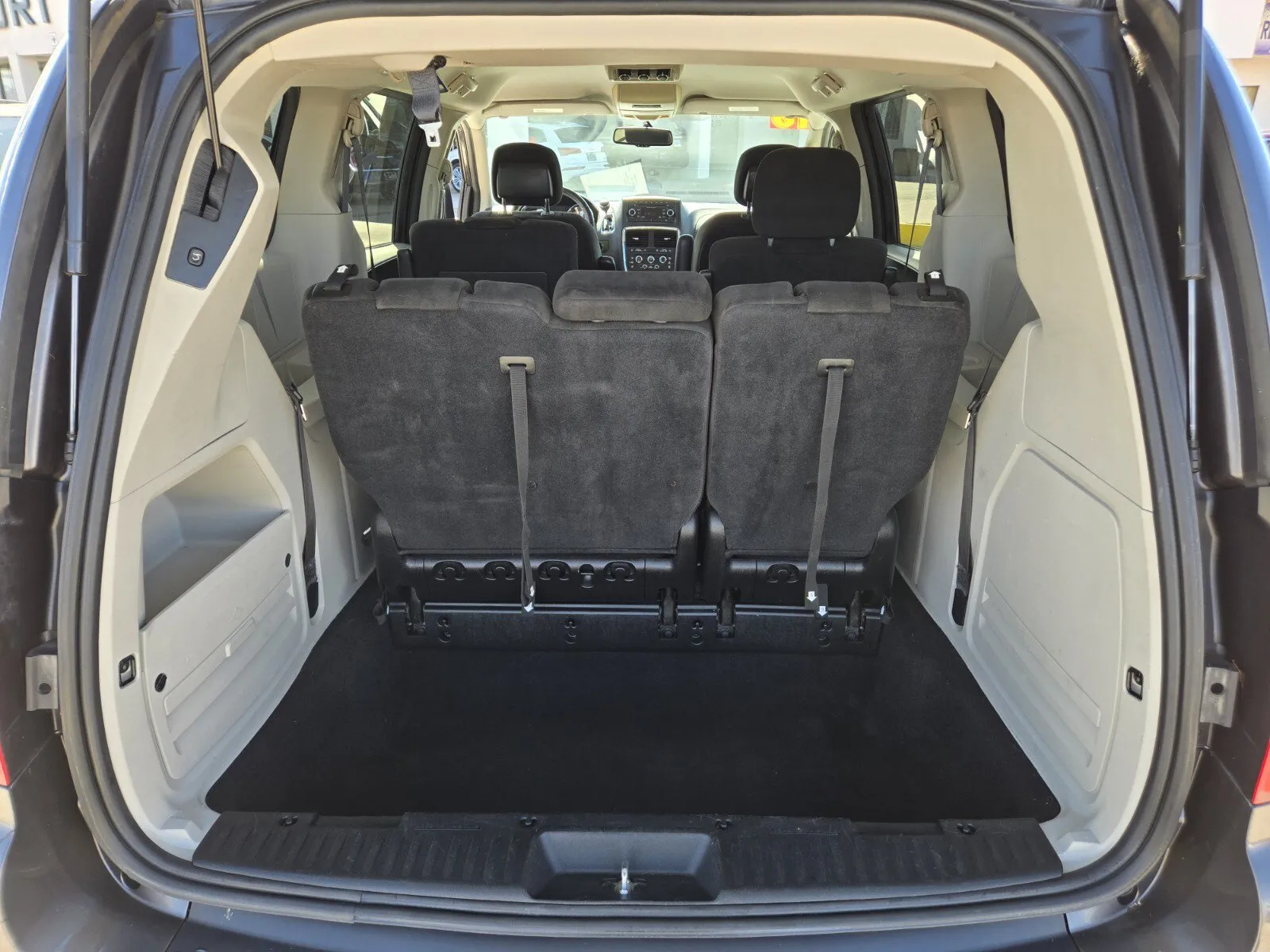Dodge Grand Caravan photo 11