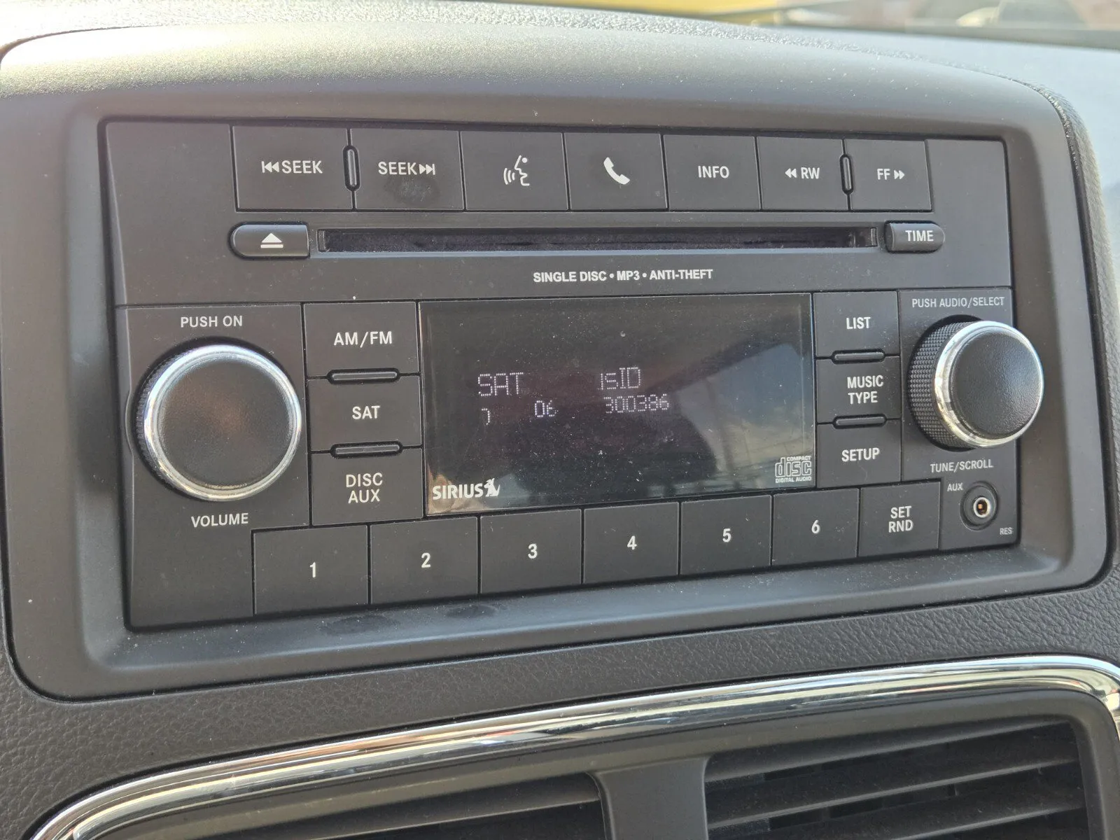 Dodge Grand Caravan photo 18