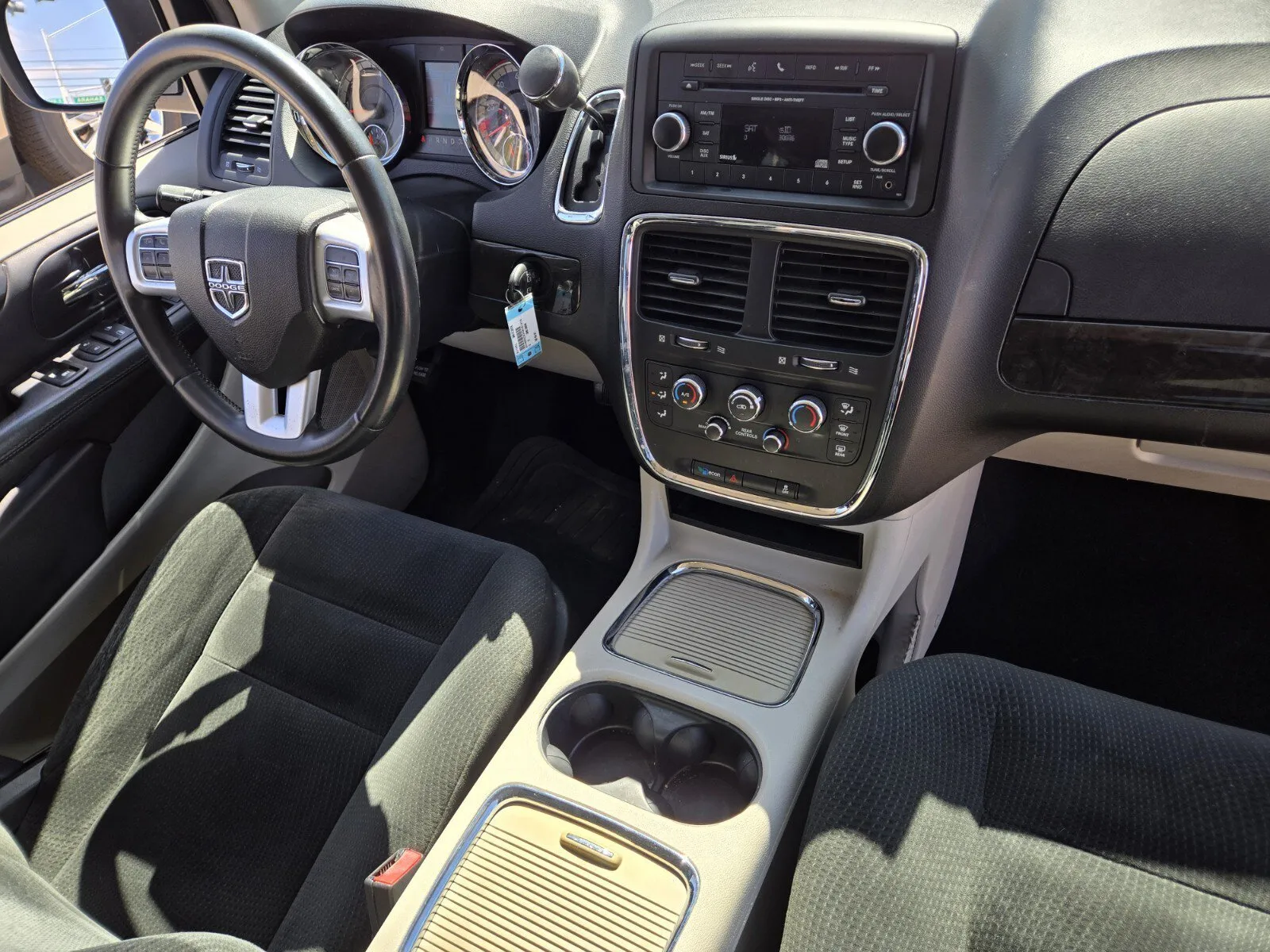 Dodge Grand Caravan photo 14
