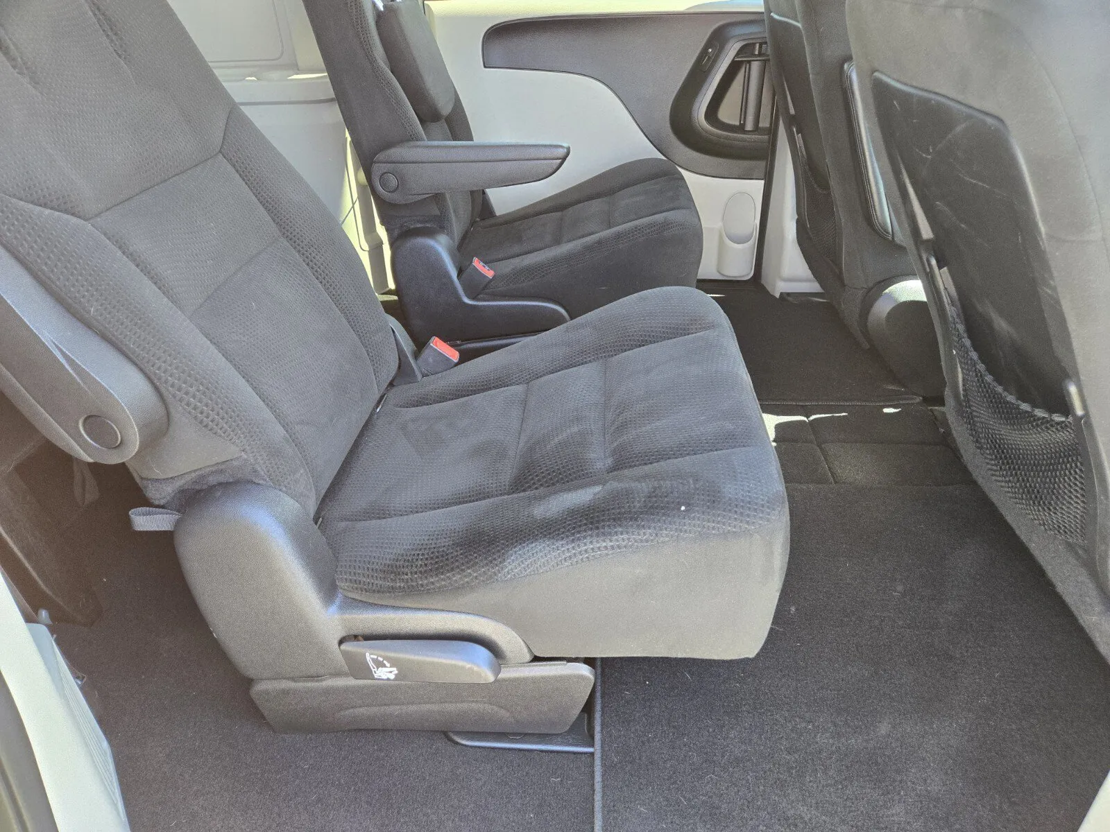 Dodge Grand Caravan photo 12