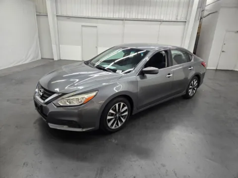 Gray 2017 Nissan Altima 2.5 SV for sale in Las Vegas, NV
