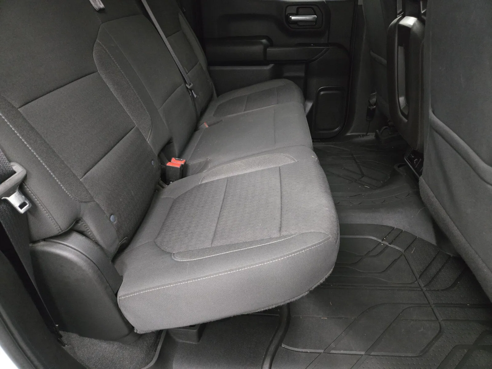 Chevrolet Silverado photo 11