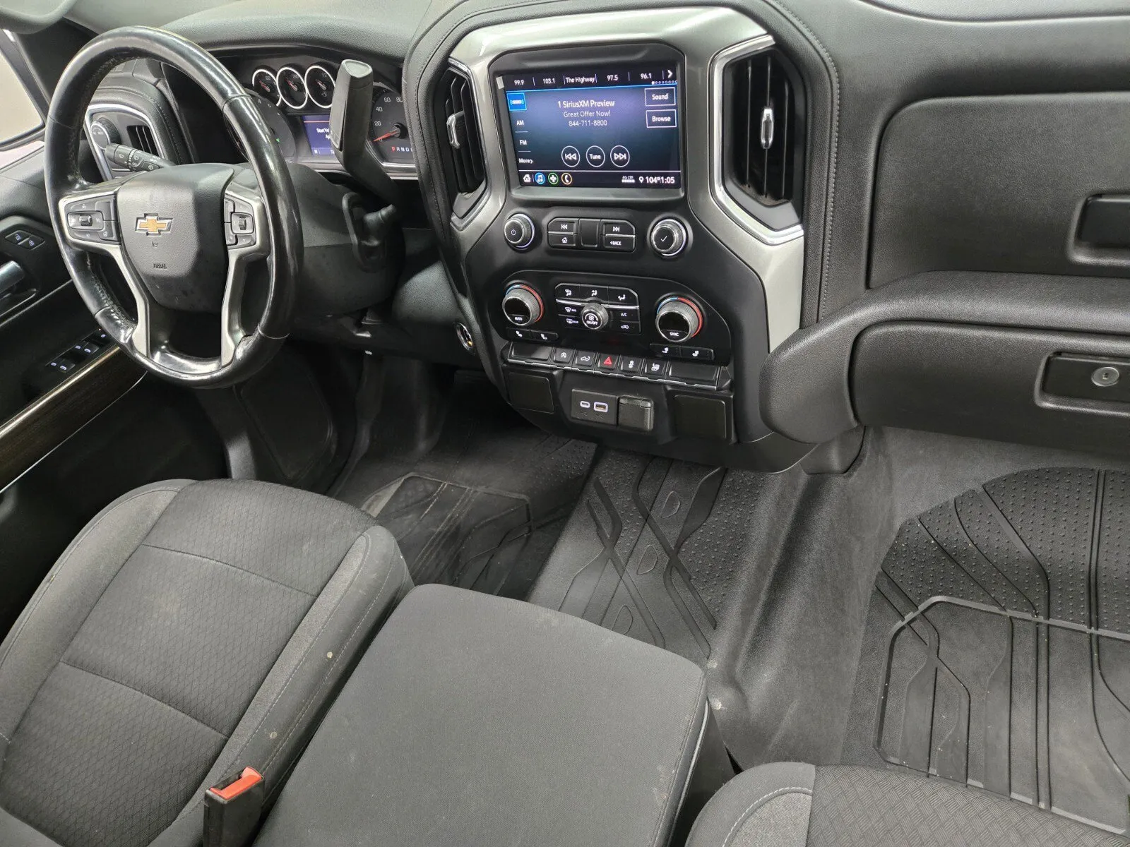 Chevrolet Silverado photo 13