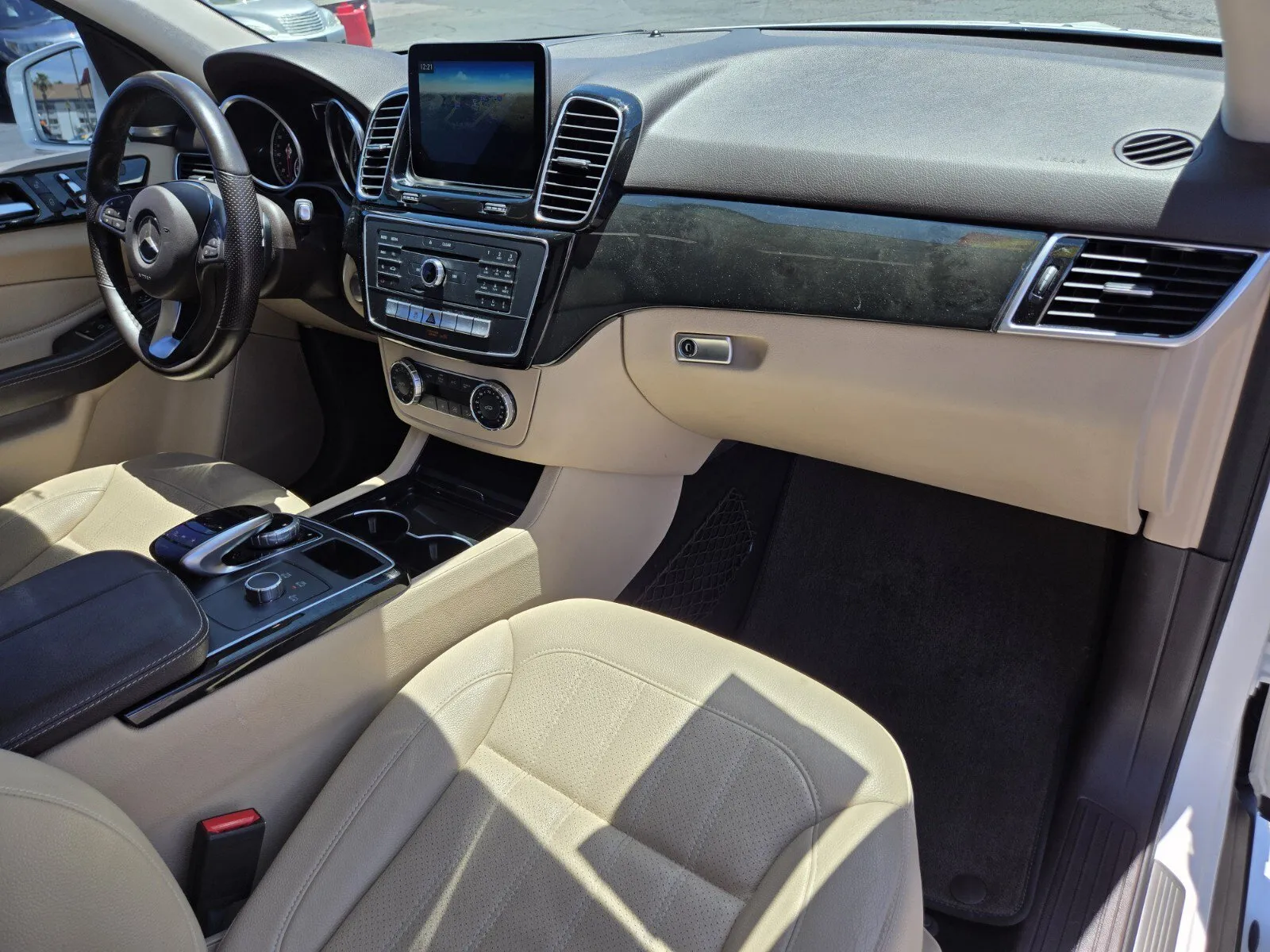 Mercedes-Benz GLE photo 14
